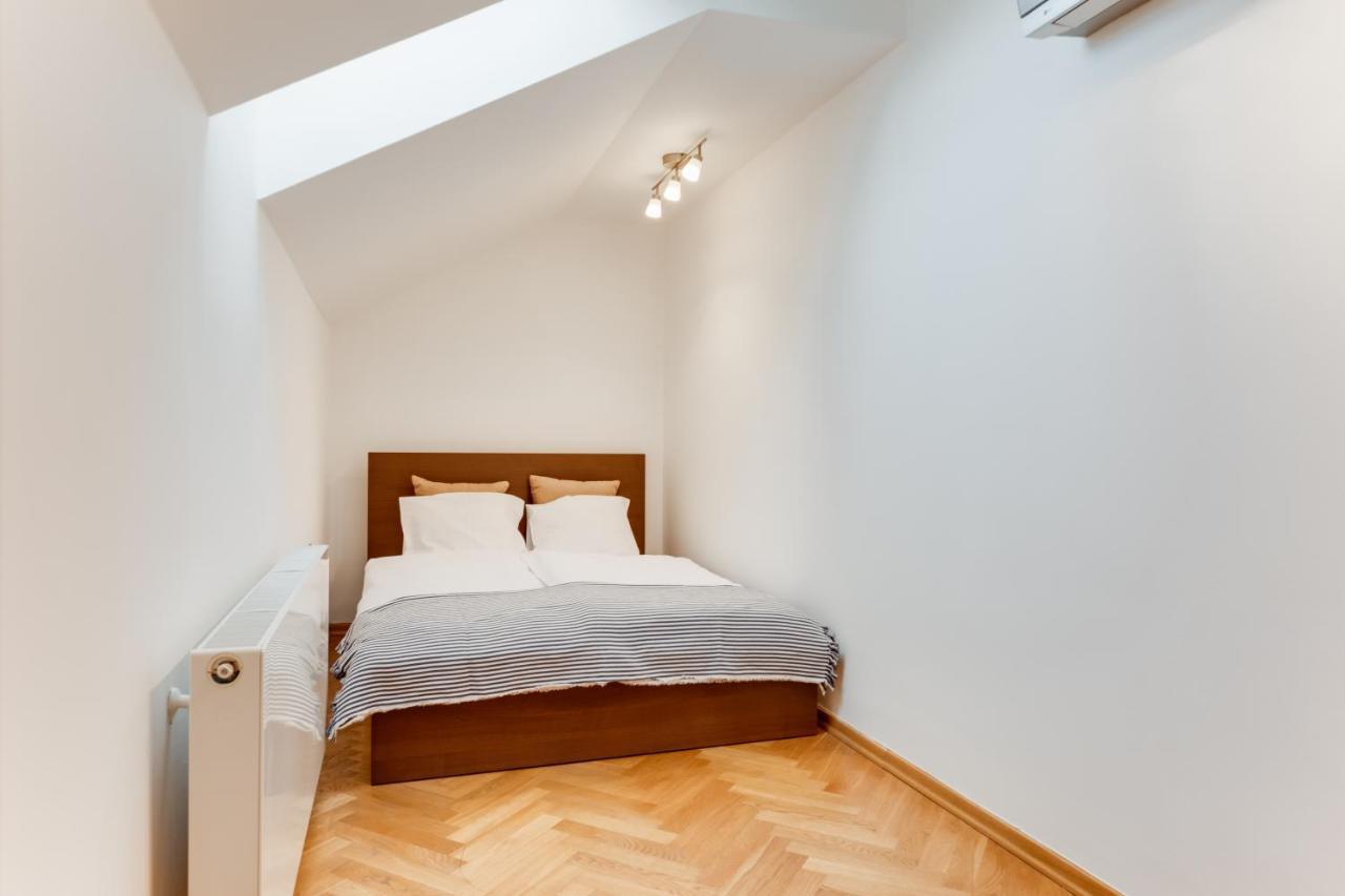 Jt'S Apartments Bilkova Str. Прага Экстерьер фото