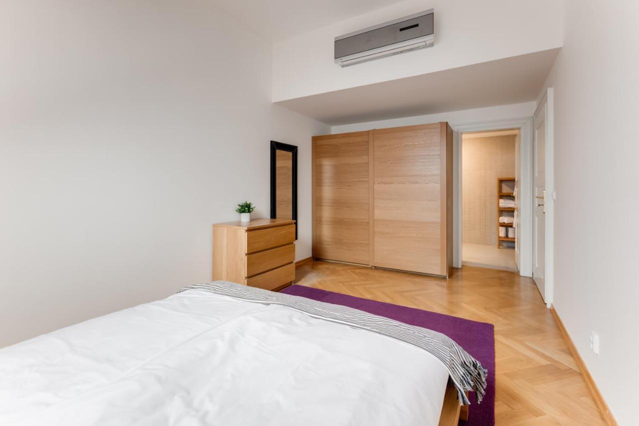 Jt'S Apartments Bilkova Str. Прага Экстерьер фото