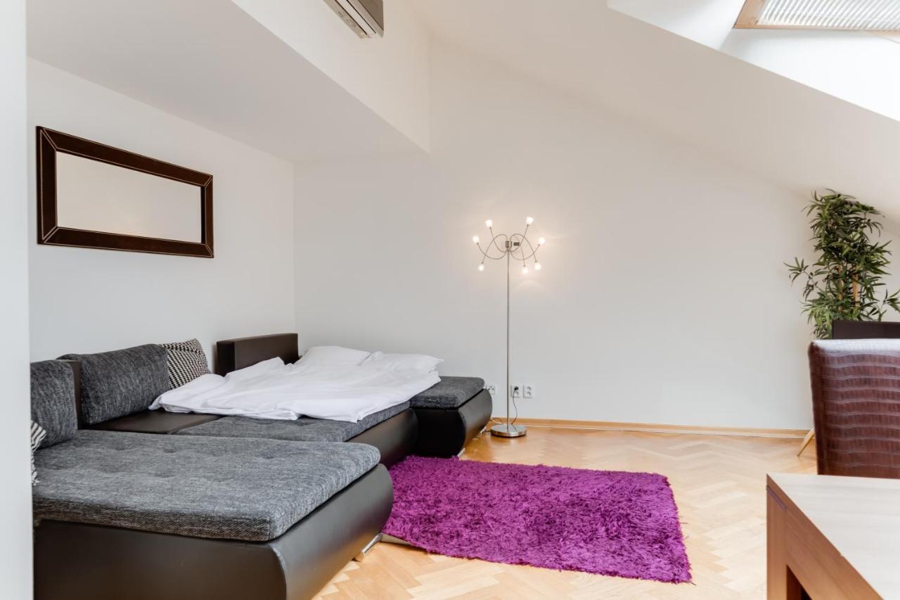 Jt'S Apartments Bilkova Str. Прага Экстерьер фото