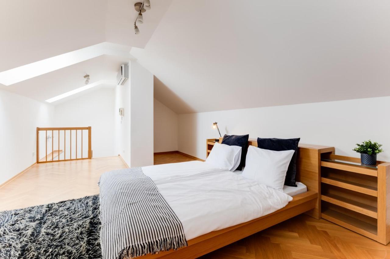 Jt'S Apartments Bilkova Str. Прага Экстерьер фото